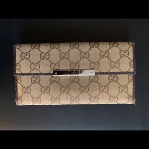 Gucci Continental Wallet